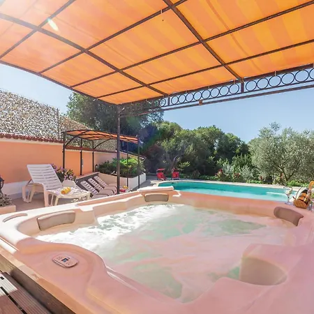 Holiday home Beautiful In With Sauna *