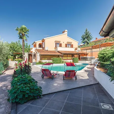 Holiday home Beautiful In With Sauna