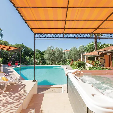 Beautiful In With Sauna *