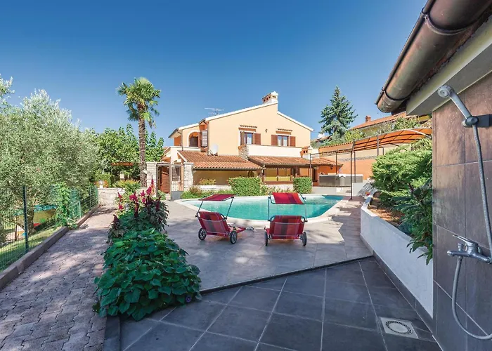 Holiday home Beautiful In With Sauna