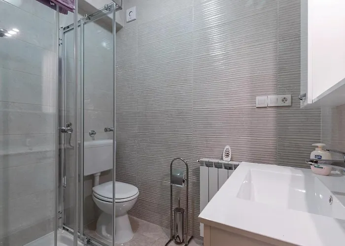 Holiday home Beautiful In With Sauna Pula